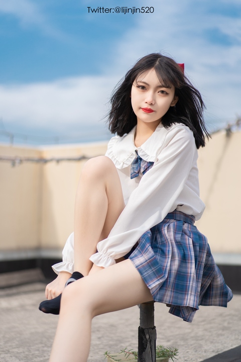 梨瑾瑾 NO.003 户外JK.jpg 梨瑾瑾 NO.003 户外JK.jpg